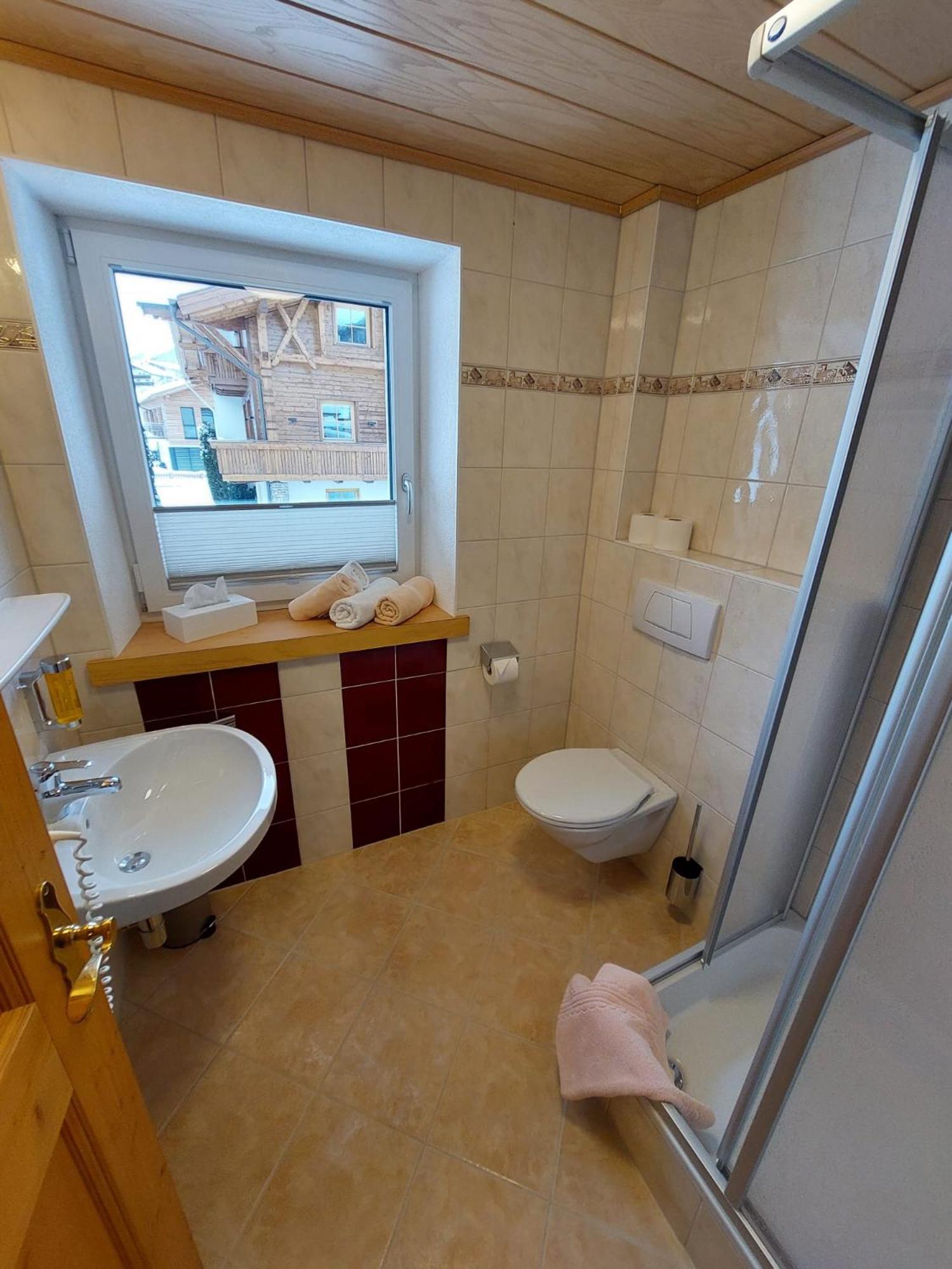 Viktors Apartments Σανκτ Αντόν αμ Άλμπεργκ Δωμάτιο φωτογραφία